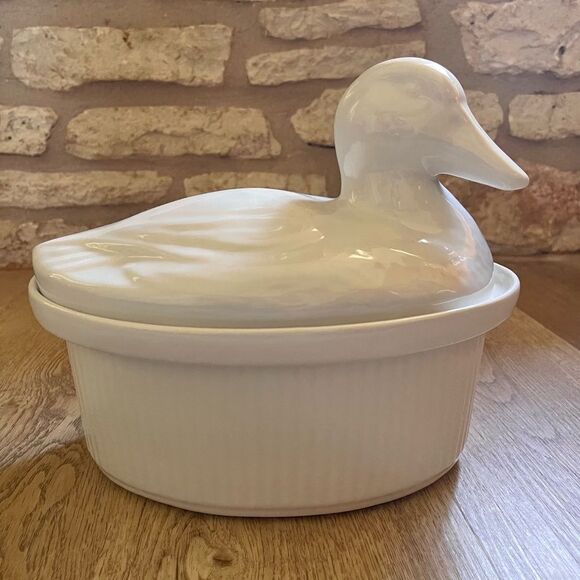 Vintage California White Nesting Duck Lid Oval Casserole Dish - Picture 3 of 16